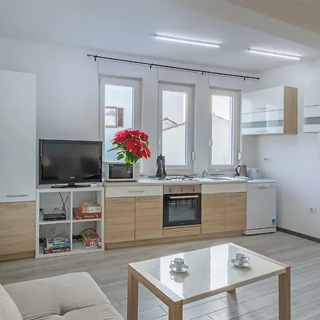 Peti Apartment *
