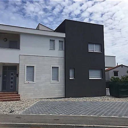 Peti Appartement Pula