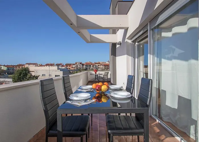 Апартаменты Peti Пула