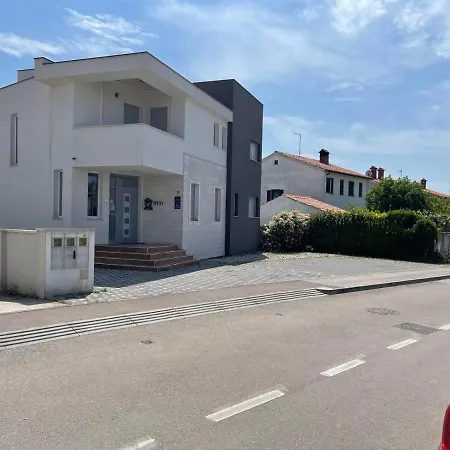 Peti Appartamento Pola